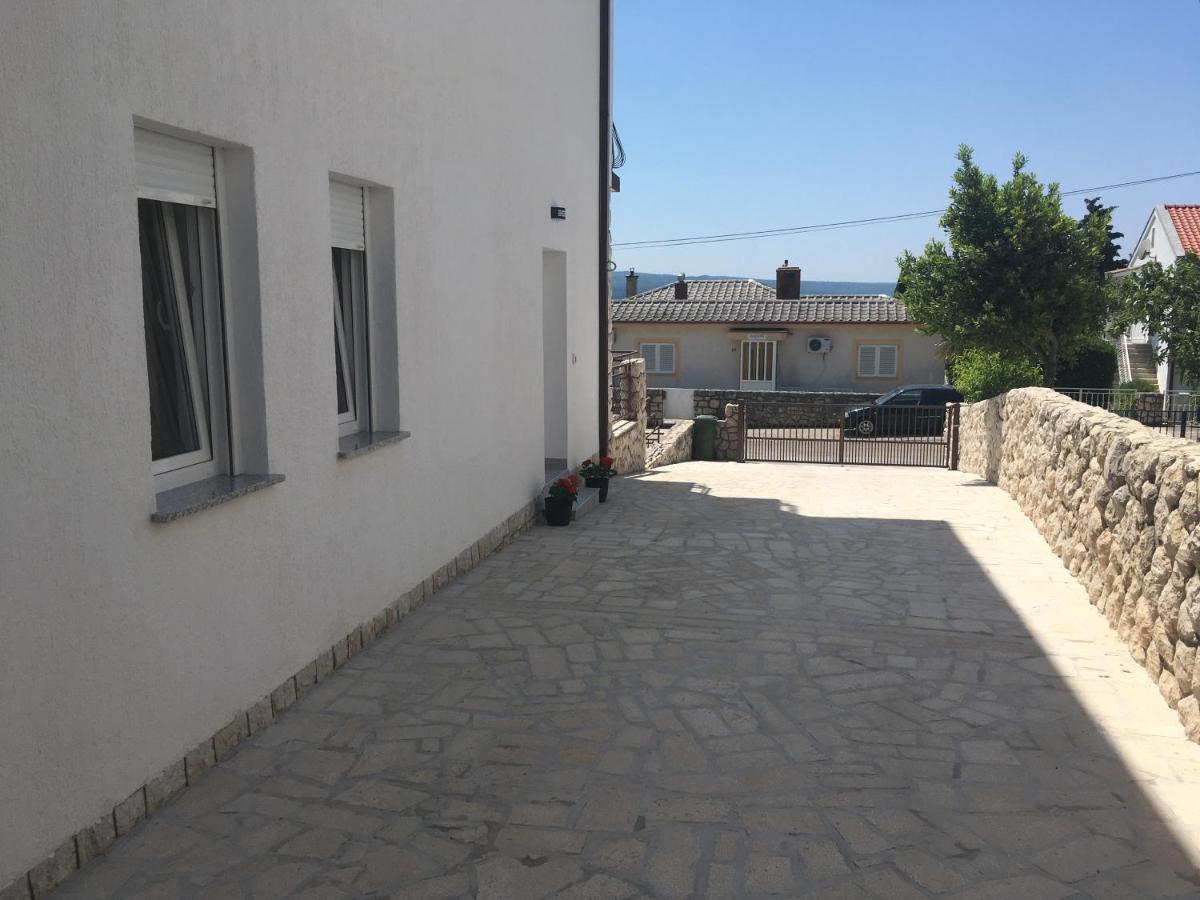 Apartman Irena Dramalj Exterior foto